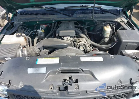 2000 Chevrolet Silverado 1500 Ls from USA, damaged, VIN 2GCEC19T1Y1356666